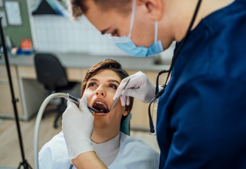 Root canal procedure by dentist in Antioch, IL dental clinic